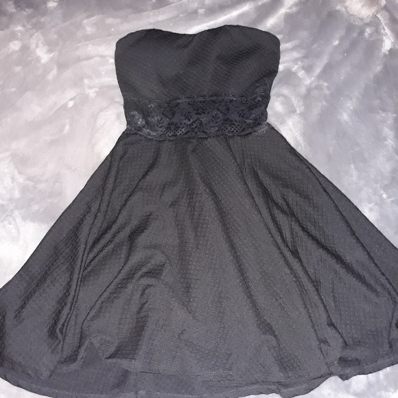 ✂️Like new Adorable black dress small - Picture 2 of 8